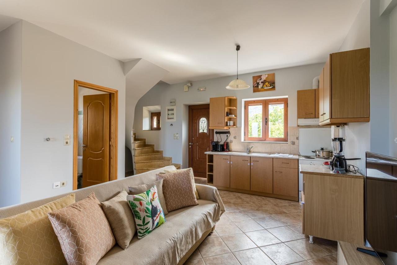 Chioureas Apartments Levktron Экстерьер фото